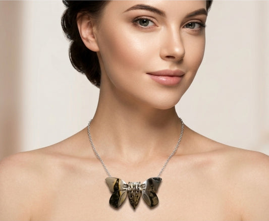 Collana "la sacralità della forza femminile" in argento